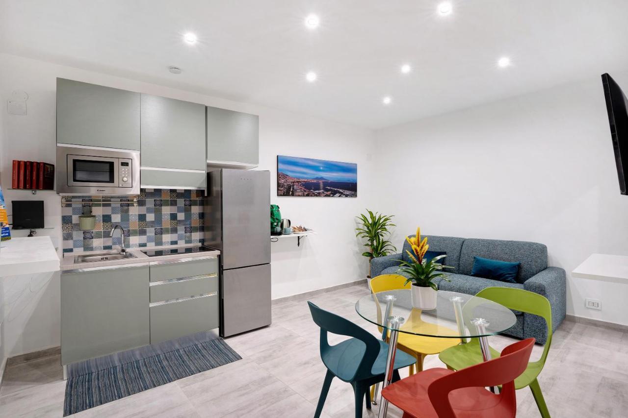 Апартаменты Ampolla House Неаполь Экстерьер фото